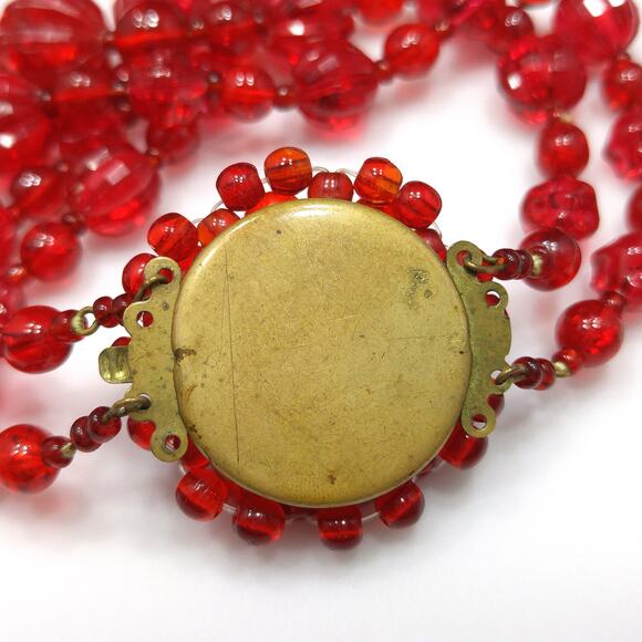 Vintage 1940s Red Lucite Beaded Necklace, Large Beaded Clasp - Picture 10 of 10